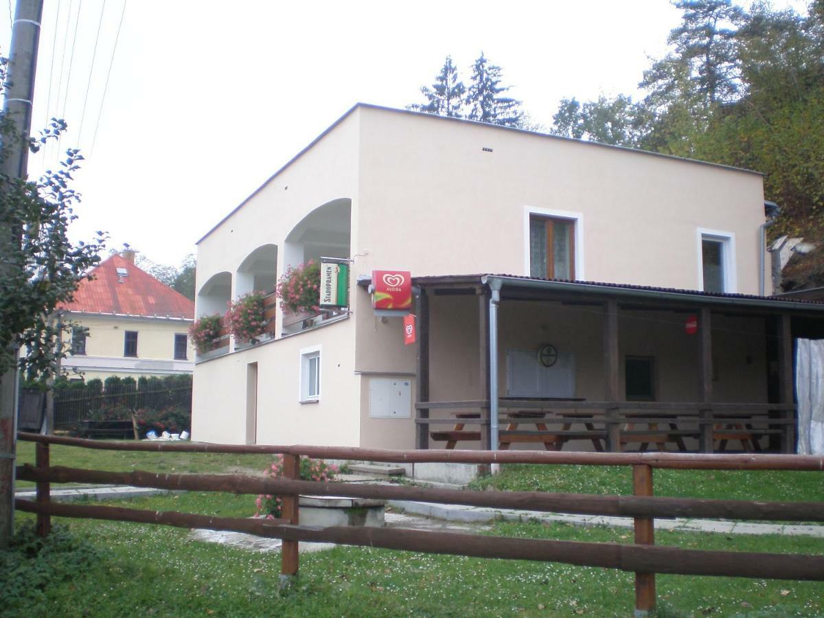 Ubytovani Pod Hradem Dobronice 111 Extérieur photo